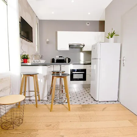 Magnifiques Climatises En Plein Coeur Des Chartrons Apartment *